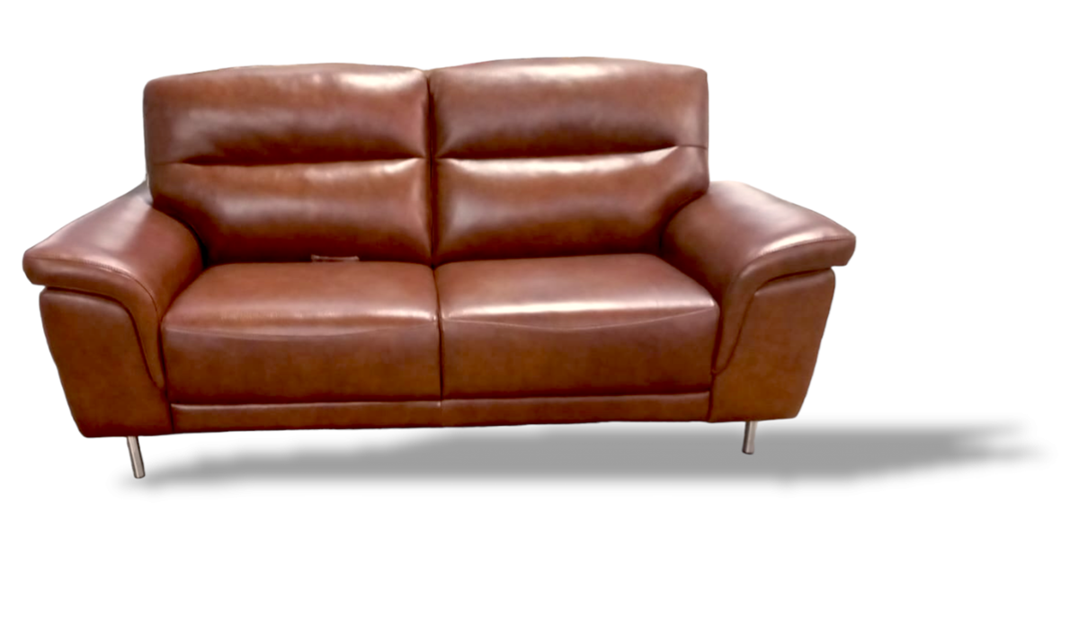 divano in pelle color marrone